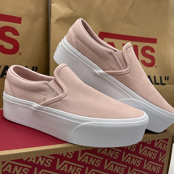 Vans WMNS Platform Sneakers Classic Slip-On Stackform
Mono Embroidery Rose Smoke - Picture 7 of 16
